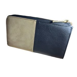 NWT Olivia + Joy Two Toned Zipper Wallet Black & Brown